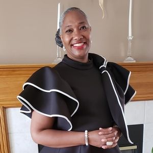 Meet your Posher, Frances